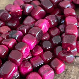 7mm Fuschia Tigers Eye Cube Bead Strand